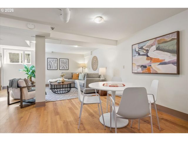 532 Se 69TH Ave, Portland, OR 97215