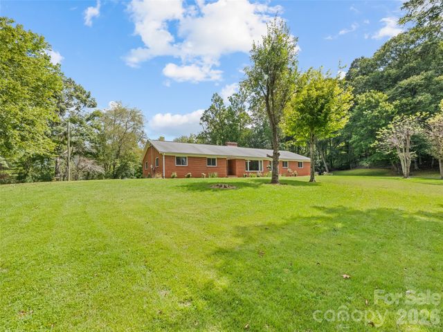2968 Dutch Cove Road, Canton, NC 28716
