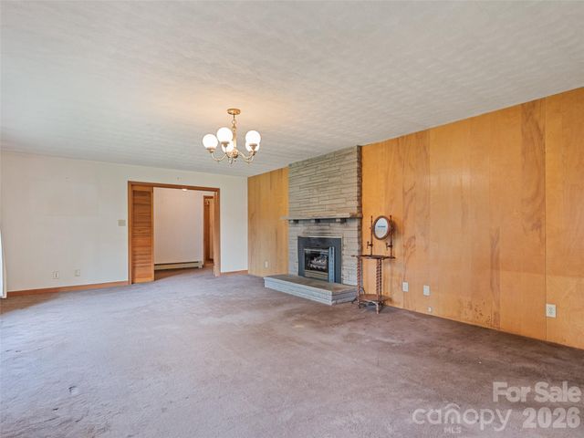 2968 Dutch Cove Road, Canton, NC 28716