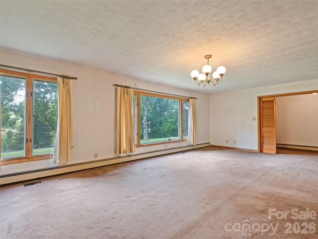 2968 Dutch Cove Road, Canton, NC 28716