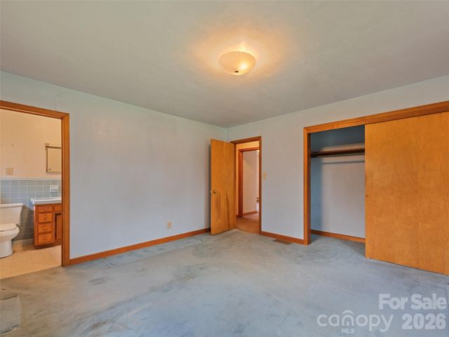 2968 Dutch Cove Road, Canton, NC 28716
