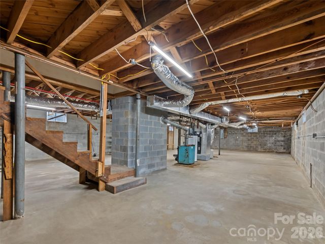 2968 Dutch Cove Road, Canton, NC 28716