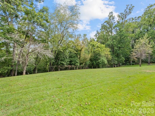 2968 Dutch Cove Road, Canton, NC 28716