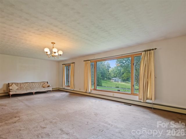 2968 Dutch Cove Road, Canton, NC 28716