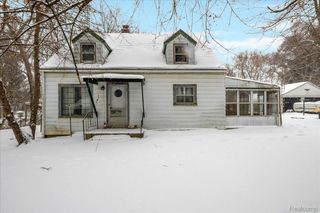 7348 Bennett Drive, Hamburg Township, MI 48189