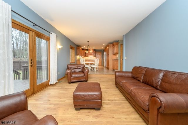 3 Tara Ct, Hardwick Twp., NJ 07825