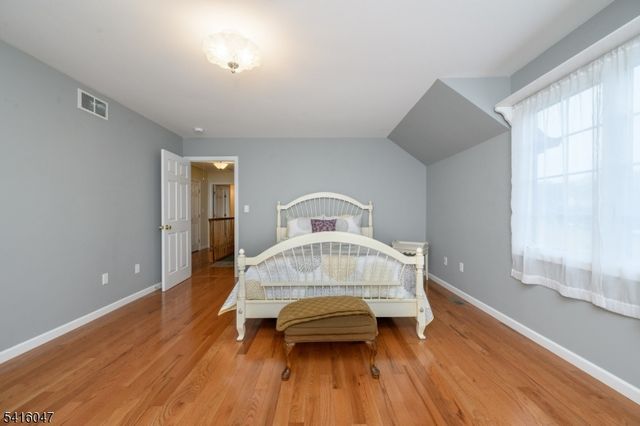 3 Tara Ct, Hardwick Twp., NJ 07825