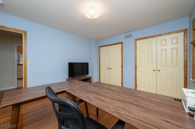 3 Tara Ct, Hardwick Twp., NJ 07825