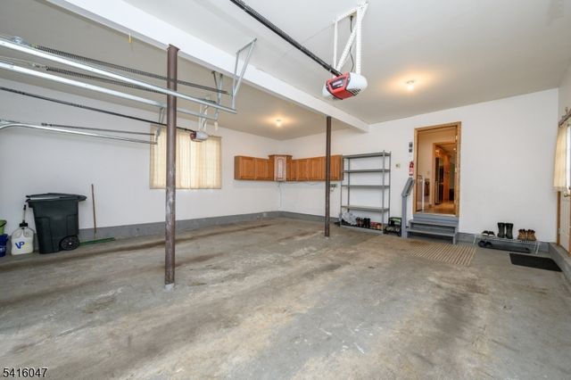 3 Tara Ct, Hardwick Twp., NJ 07825