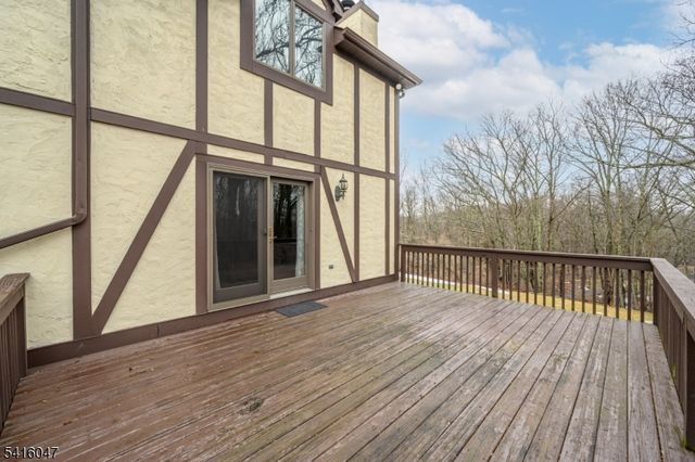 3 Tara Ct, Hardwick Twp., NJ 07825