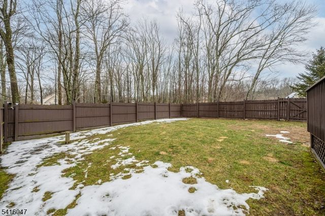 3 Tara Ct, Hardwick Twp., NJ 07825