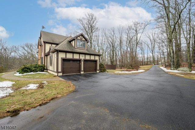 3 Tara Ct, Hardwick Twp., NJ 07825