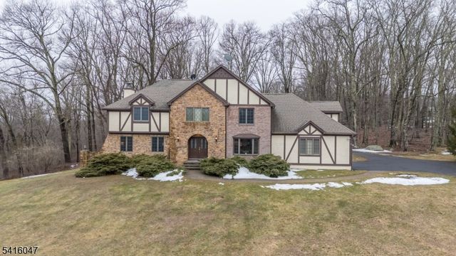 3 Tara Ct, Hardwick Twp., NJ 07825