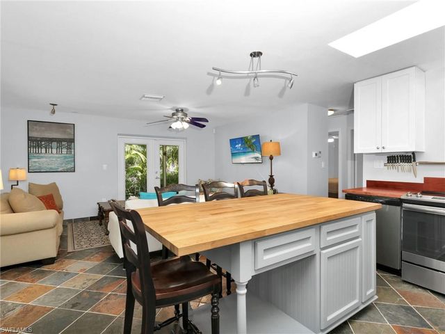 9144 7th ST, Naples, FL 34108