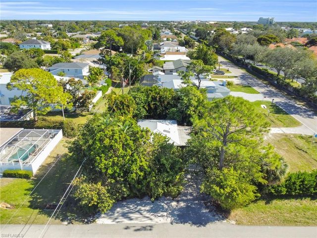 9144 7th ST, Naples, FL 34108