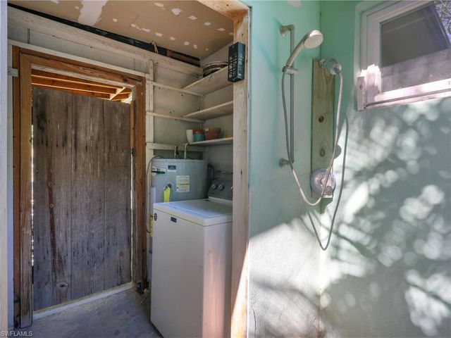 9144 7th ST, Naples, FL 34108