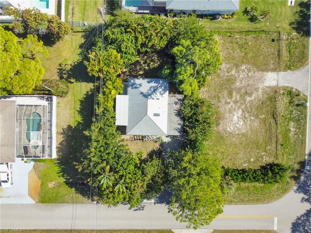 9144 7th ST, Naples, FL 34108