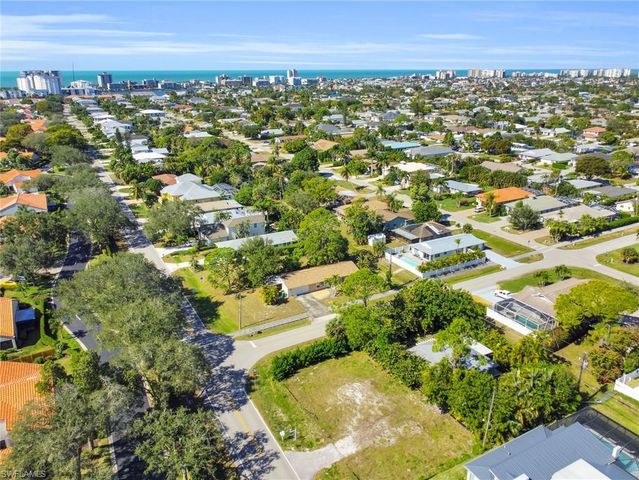 9144 7th ST, Naples, FL 34108