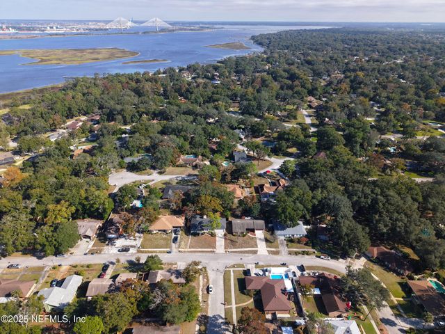 4135 DAWNRIDGE Road E, Jacksonville, FL 32277