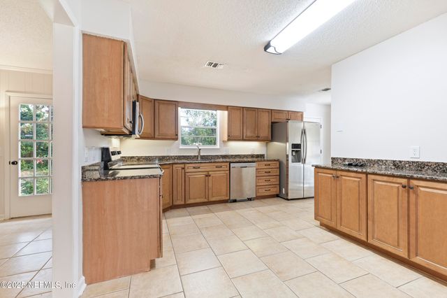 4135 DAWNRIDGE Road E, Jacksonville, FL 32277