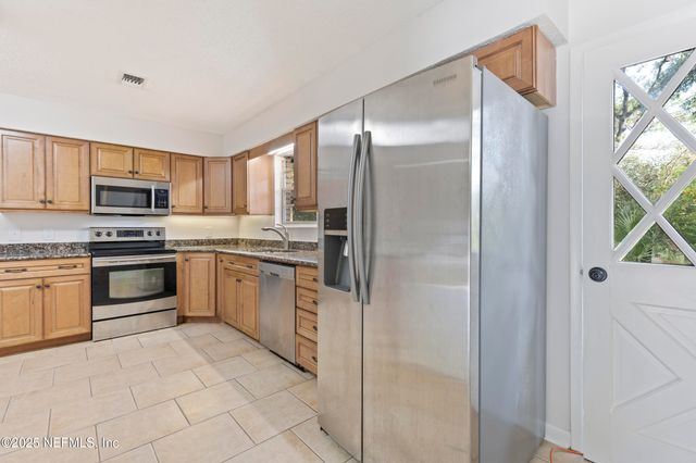 4135 DAWNRIDGE Road E, Jacksonville, FL 32277