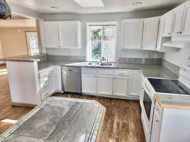 376 Crowson Road, Ashland, OR 97520