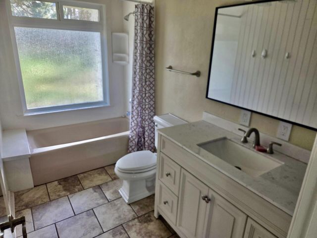 376 Crowson Road, Ashland, OR 97520