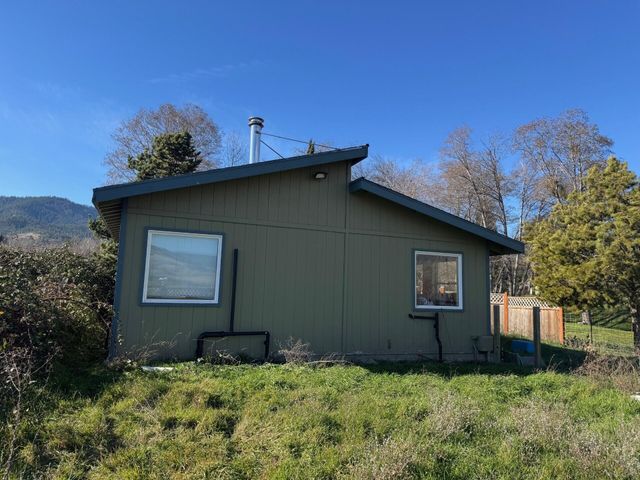 376 Crowson Road, Ashland, OR 97520