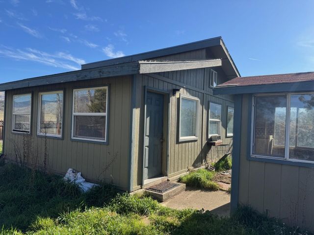 376 Crowson Road, Ashland, OR 97520