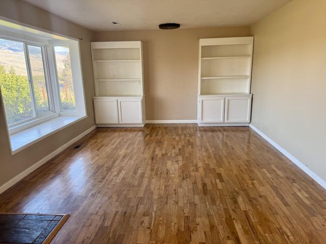 376 Crowson Road, Ashland, OR 97520