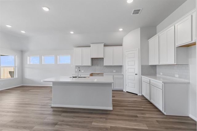 1266 W Shepard Drive, Dayton, TX 77535