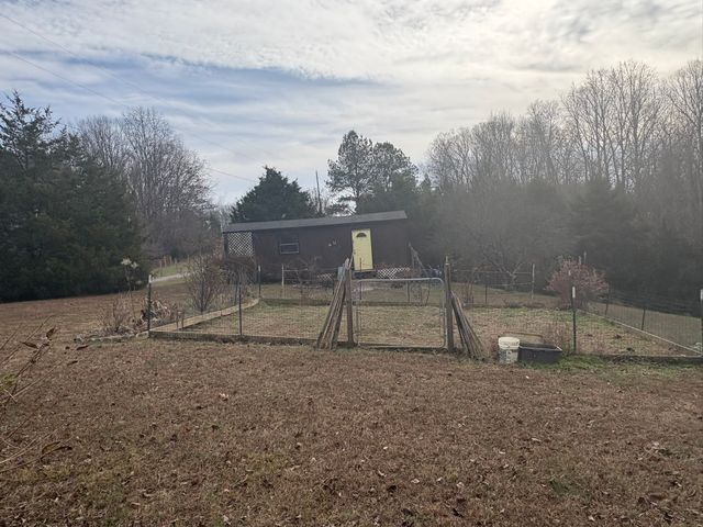 149 Annette Ln, Leoma, TN 38468