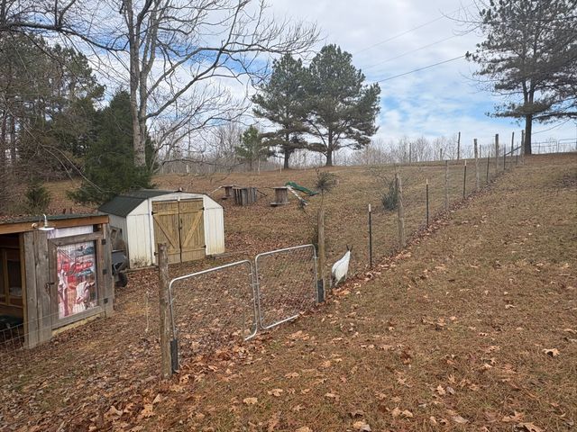 149 Annette Ln, Leoma, TN 38468