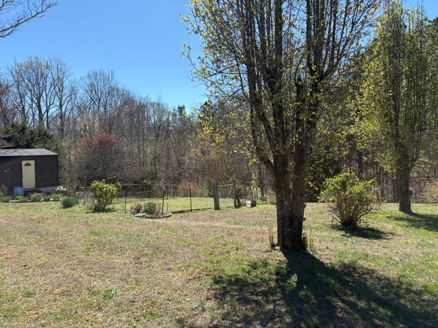 149 Annette Ln, Leoma, TN 38468