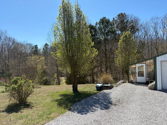 149 Annette Ln, Leoma, TN 38468