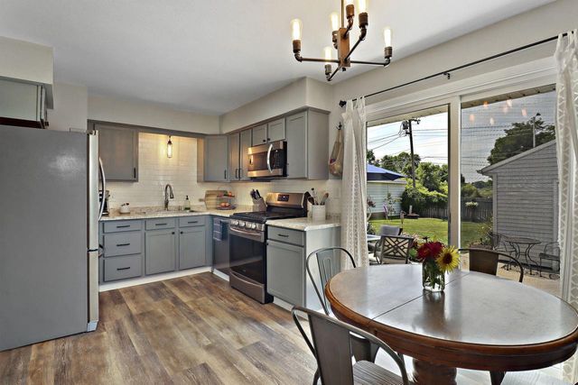 8312 28th AVENUE, Kenosha, WI 53143
