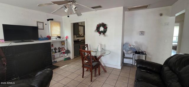 2113 W MONROE Street, Phoenix, AZ 85009