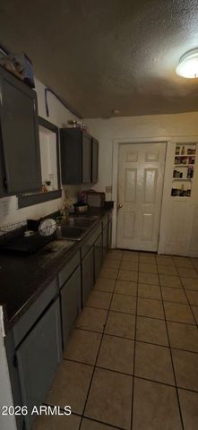2113 W MONROE Street, Phoenix, AZ 85009
