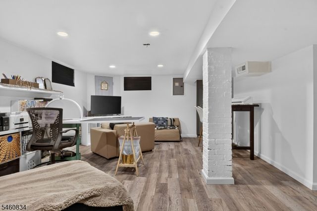 28 Boyden St, East Orange City, NJ 07017
