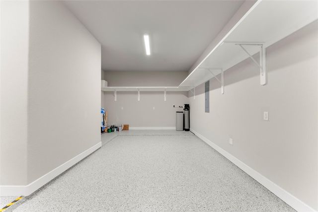 18 Dawning Flower Drive, Tomball, TX 77375