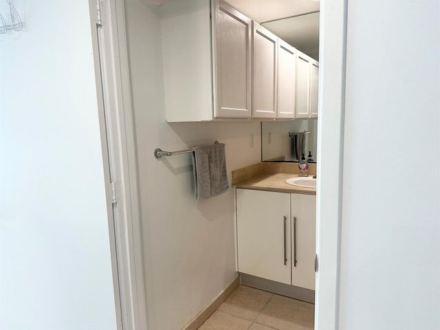 335 S BISCAYNE Boulevard 3706, Miami, FL 33131