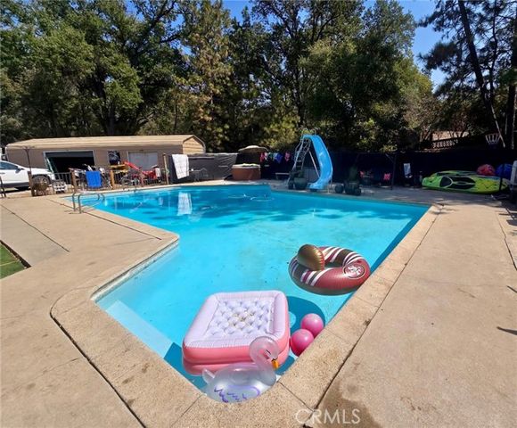 48833 Rock Point Road, Oakhurst, CA 93644