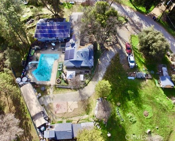 48833 Rock Point Road, Oakhurst, CA 93644