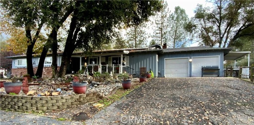 48833 Rock Point Road, Oakhurst, CA 93644