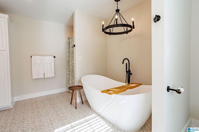 1905 WOLF CREEK ROAD N, Pell City, AL 35125