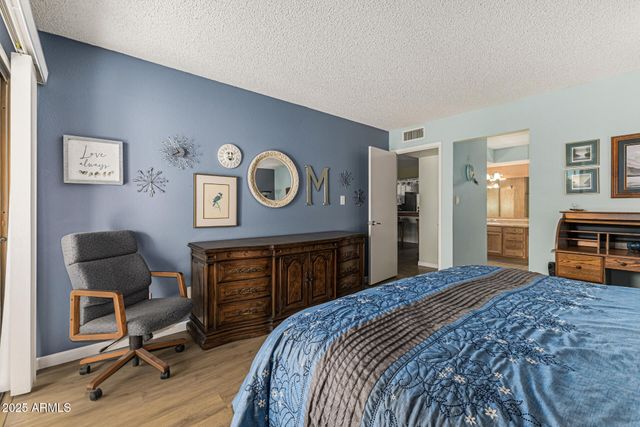 519 S 77th Street, Mesa, AZ 85208