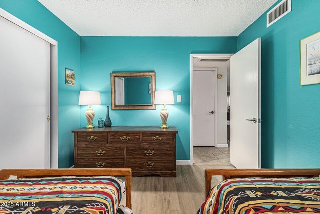 519 S 77th Street, Mesa, AZ 85208