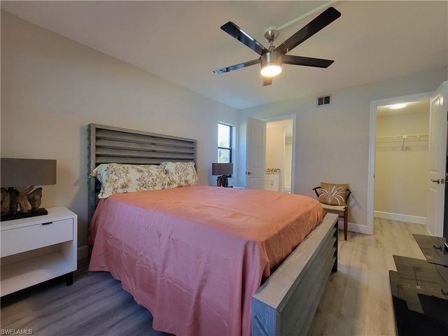 4198 27th CT SW # 106, Naples, FL 34116