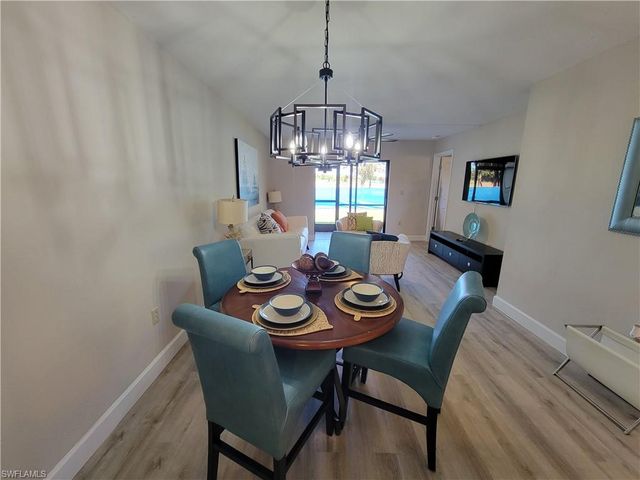 4198 27th CT SW # 106, Naples, FL 34116