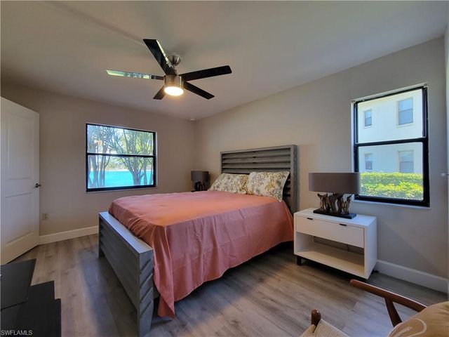 4198 27th CT SW # 106, Naples, FL 34116